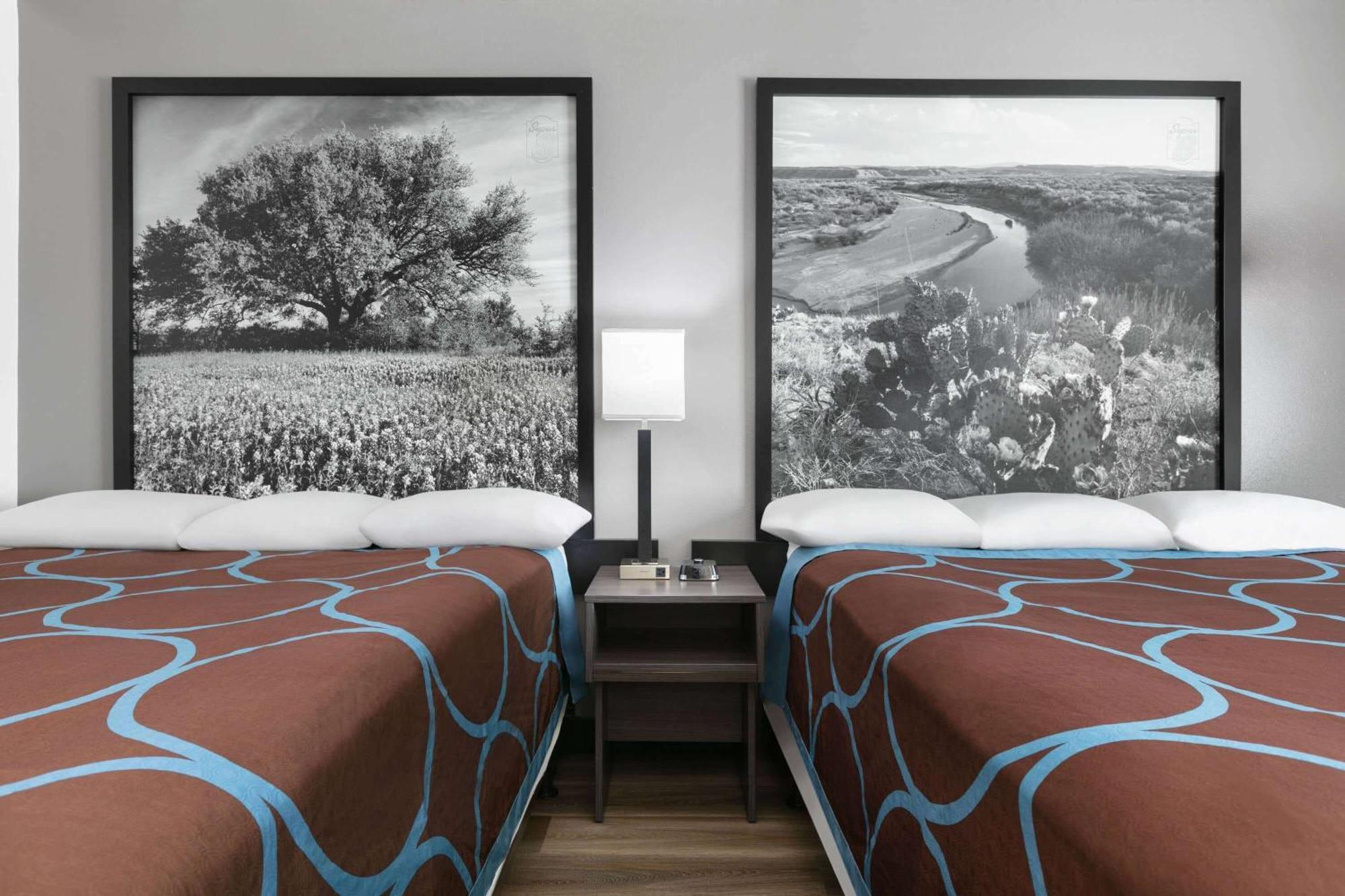 Super 8 By Wyndham Grapevine/Dfw Airport Northwest Hotel Exterior photo